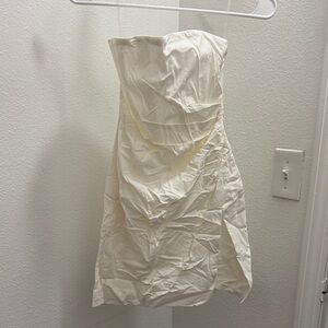 Chic Strapless Cream Dress